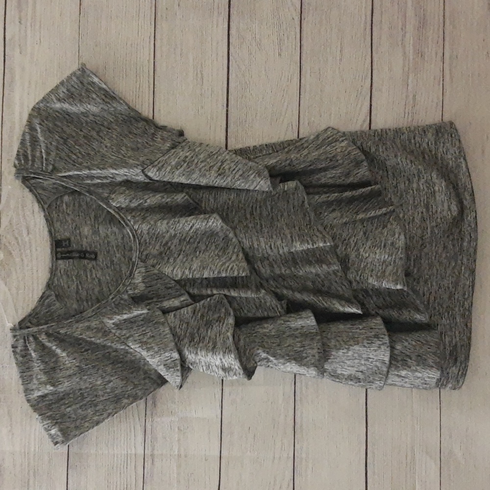 Allie & Rob Black/Gray/Silver Shimmer SS Tiered Ruffle Blouse - Mod M /VTG L Tag